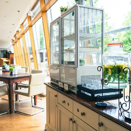 Garner Munich - Messe By Ihg Hotel 3*