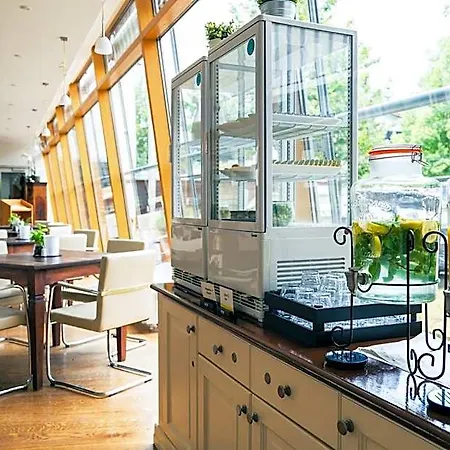 Garner Munich - Messe By Ihg Hotell 3*