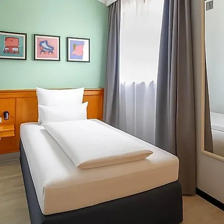 Garner Munich - Messe By Ihg 3*