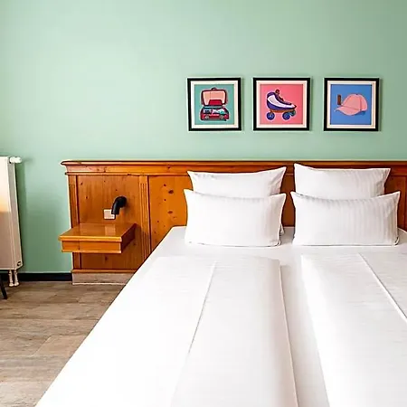 Garner Munich - Messe By Ihg Hotell 3*